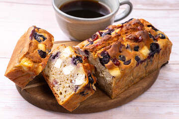 ブルーベリーとクランベリーのパウンドケーキ