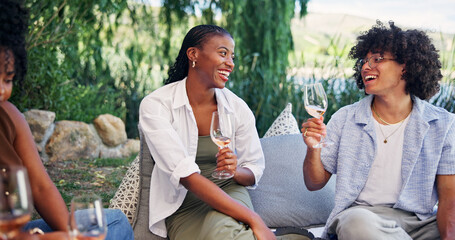 Obraz premium Alcohol, conversation and laughing with friends outdoor at vineyard together for bonding or reunion. Break, funny and social event with happy people at venue for wellness or wine tasting experience