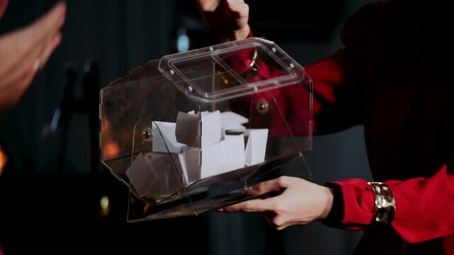 he lottery flyer drum is spinning	