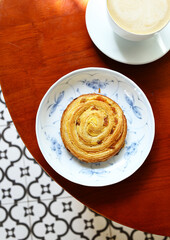 danish made from puff pastry with raisins