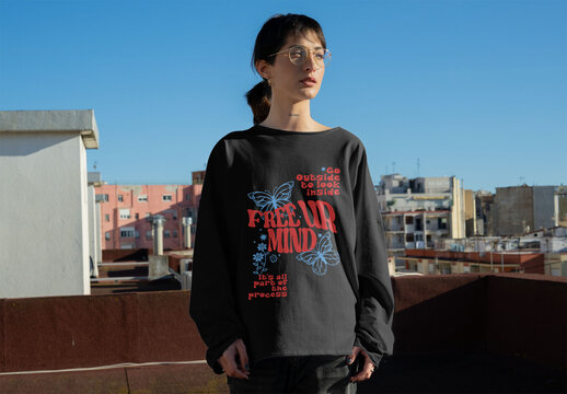 Women's sweater mockup. Logo and color