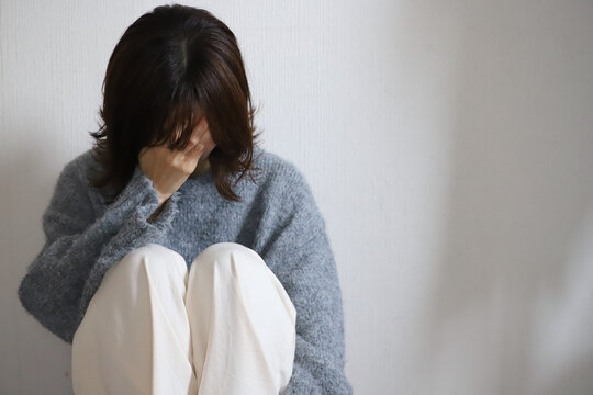 絶望する女性