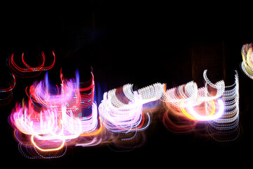 Lumi&egrave;re psych&eacute;d&eacute;lique d'un parc d'attraction