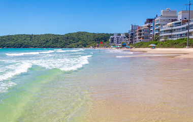 Praia Palmas do Arvoredo cidade de Governador Celso Ramos Santa Catarina Brasil regi&atilde;o da Grande Florianopolis