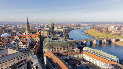 Aussicht vom Turm der Frauenkirche auf die Dresdener Altstadt © thosti57