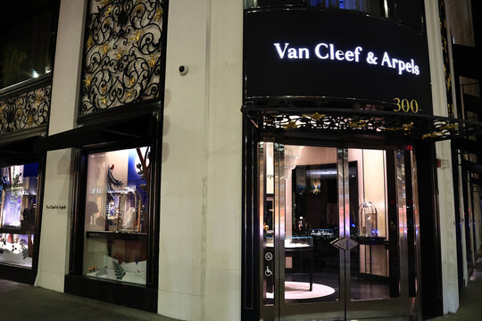 Beverly Hills, California &ndash; November 30, 2025: VAN CLEEF & ARPELS luxury jewelry boutique by night on Rodeo Drive, Beverly Hills