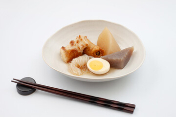 おでんの盛合わせ 白背景