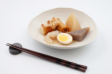 おでんの盛合わせ 白背景