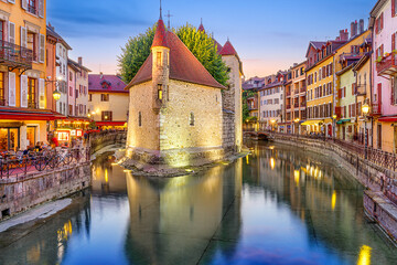 Annecy, France on the Thiou River 3027