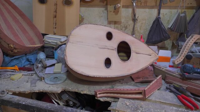 08-09-2025 shoting in Bahrain, The oud is similar to other types of lute The Medieval Islamic Oud