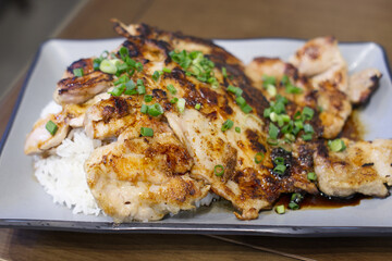 香港風焼き鳥丼