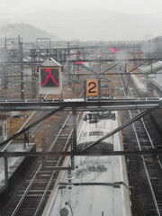冬の雨降りの日の兵庫県豊岡駅