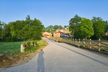 길거리, sky, 네이처, 경관, 나무, 여름, 아스팔트, 시골, 목초, green, 거리, 여행, 경로, 농촌, 국가, 공원, 길, 구름, 간선도로, 봄, 아웃도어, 들판, home