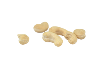 Close-Up of Raw Cashew Nuts: A Heart-Healthy Snack, Rich in Protein and Nutrients, Perfect for Any Healthy Diet or Meal Plan on Transparent Background.