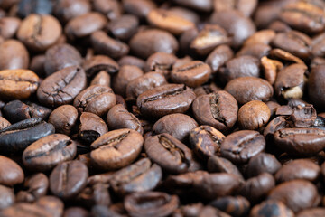 Fototapeta premium Warm and inviting setting showcasing beans and soothing background, Cozy environment featuring detailed coffee beans against softly blurred atmospheric backdrop