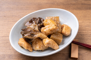 鶏肉とこんにゃくの味噌煮