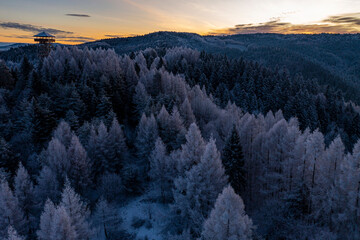 Wsch&oacute;d słońca zima Malnik, Małopolska, Beskid Sądecki