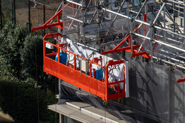 高所作業用のゴンドラ