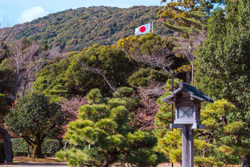 日本神話：神聖な森と川（神宮・五十鈴川）