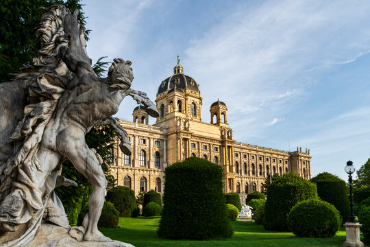 Kunsthistorisches Museum Vienna with Baroque Sculpture and Garden