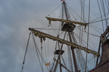 UK, Portslade, 19.12.2025: Historic Tall Ship Rigging And Wooden Anchor Details