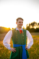 Kaszub w stroju kaszubskim w wzory kaszubskie © SILVERY BIRD