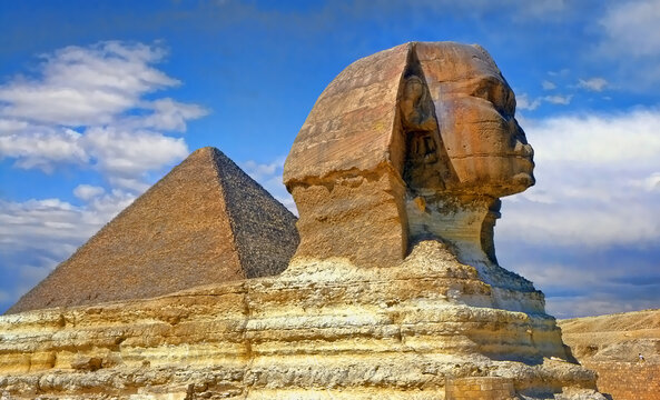 Spinx and pyramid at Giza outside Cairo, Egypt