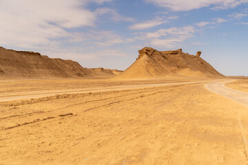 widok pustyni, góra, skarpa © ckukis