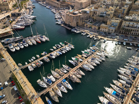  Birgu panorama, Malta - drone view