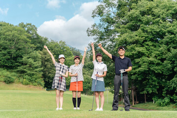 Men and women who came to play golf, golf school, golf lessons, teachers and students giving golf classes