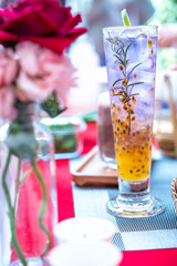 Fresh fruit juices made from a variety of fruits, vegetables, and roots contain many vitamins and minerals that are very beneficial to human health during work.