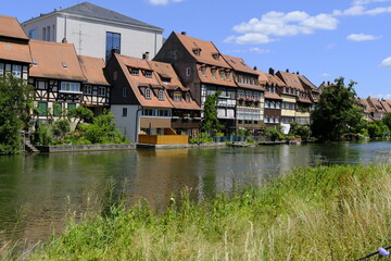 Obraz premium Die ehemalige Fischersiedlung „Klein Venedig“ in der Bamberger Inselstadt, UNESCO-Weltkulturerbestadt Bamberg, Oberfranken, Franken, Bayern, Deutschland