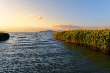 Abendstimmung am Balaton bei Balatonm&aacute;riaf&uuml;rdő, Ungarn