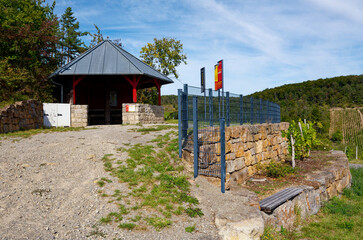 Das Terroir f in den Weinbergen von Ramsthal im Abendlicht, Landkreis Bad Kissingen, Franken, Unterfranken, Bayern, Deutschland