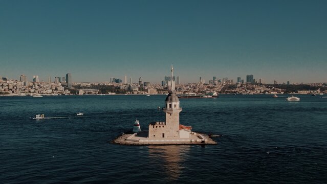 A tiny lighthouse in Istanbul