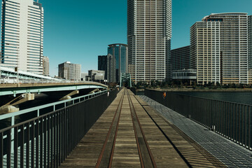 遊歩道となった豊洲「晴海橋梁 (旧晴海鉄道橋) 」　2025年12月