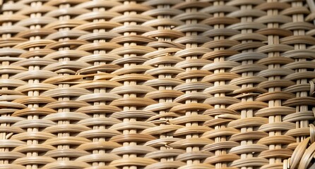 柔らかな光が当たるナチュラルな籐編みのパターン