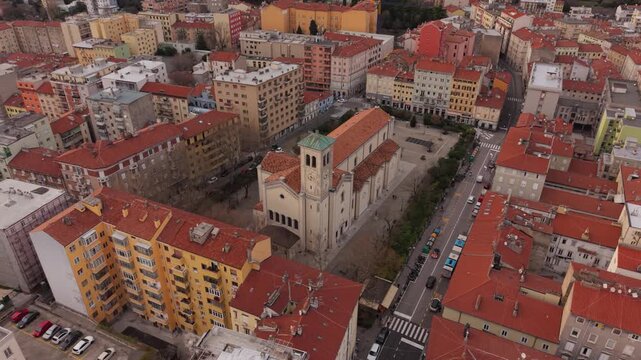 Trieste Fly Over - San Giacomo (4k - 30fps)