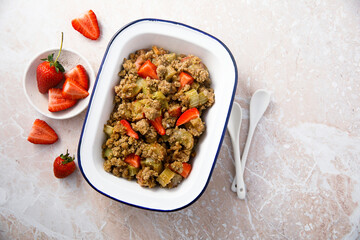 Strawberry rhubarb crumble