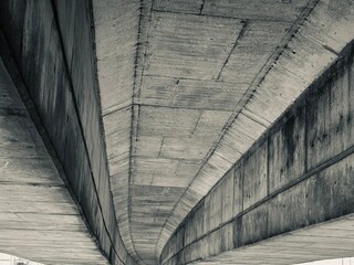 Br&uuml;ckenkonstruktion Unterseite in Dover, Gro&szlig;britannien 
