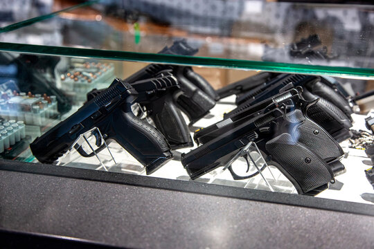 Collection of semi-automatic pistols in the store.