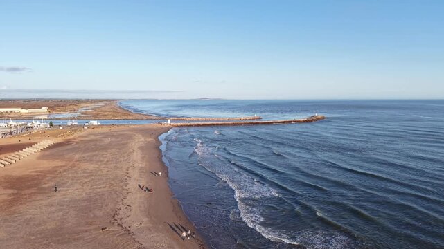 Valras plage et l'embouchure de l'Orb dans l'H&eacute;rault en Occitanie (France)