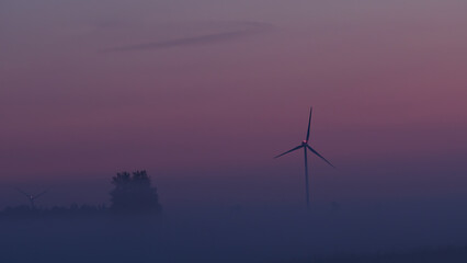 Power turbine and the morning climate © JOANNA