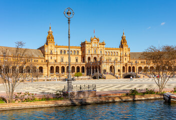 Obraz premium Architecture and canals of Spain square in Seville, Spain