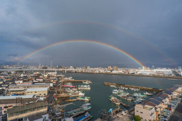 広島市江波港にかかる虹