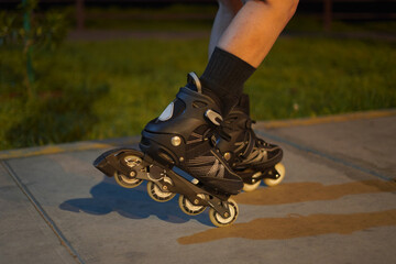 Patines, patinaje en el parque
