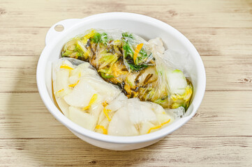 手作りの白菜の浅漬けとゆず大根