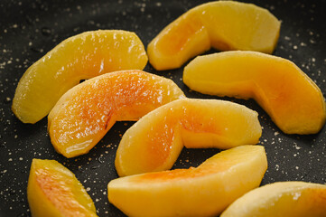 出来上がったりんごのキャラメリゼ