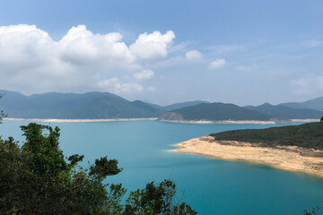 Obraz premium MacLehose Trail High Island Reservoir Blue Sky