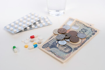 物価高による薬の値上がりと家計への負担イメージ